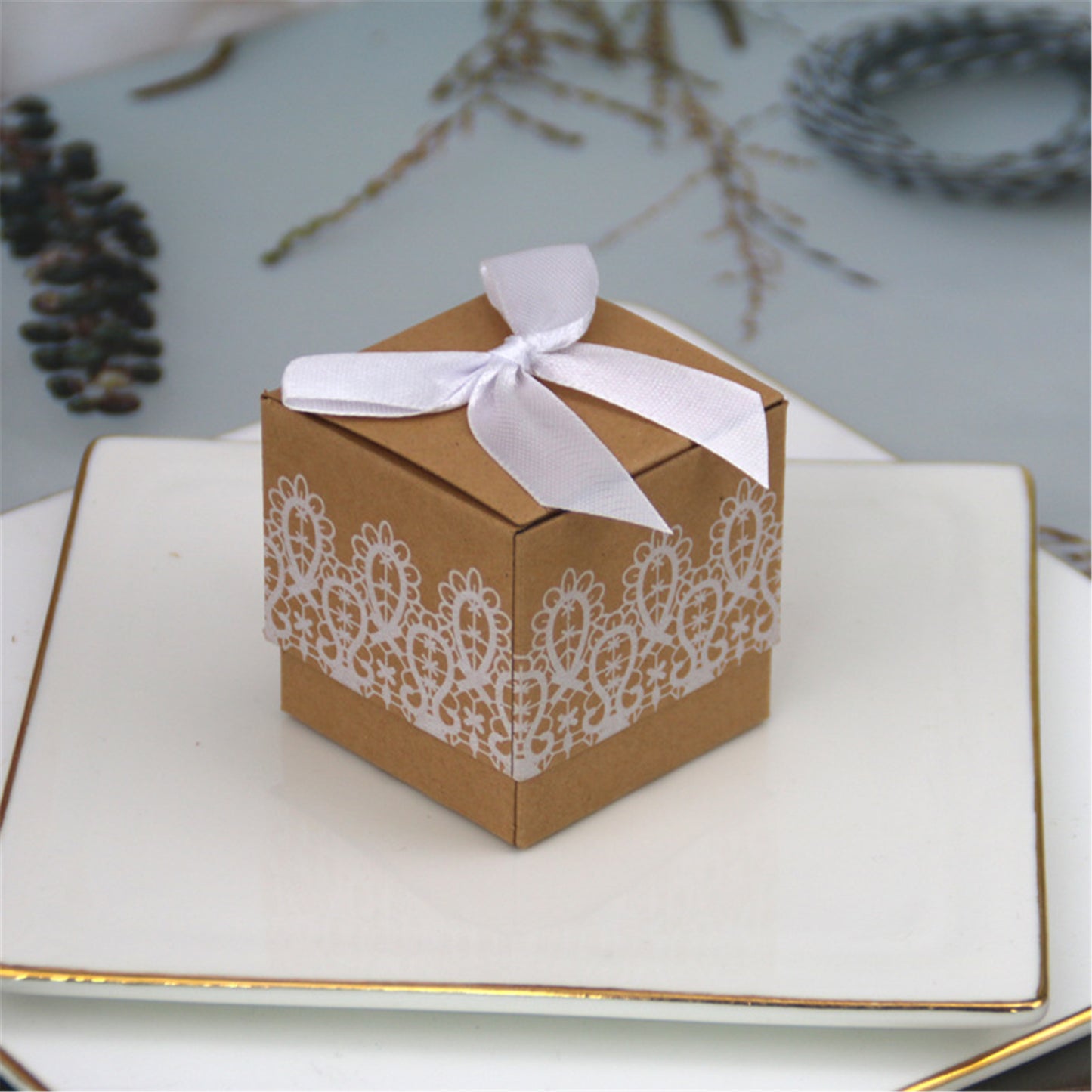 Rustic Kraft Wedding Favor boxes with white lace-Creative paper candy boxes-Lace kraft favor box with Ribbon&Bow for wedding birthday party